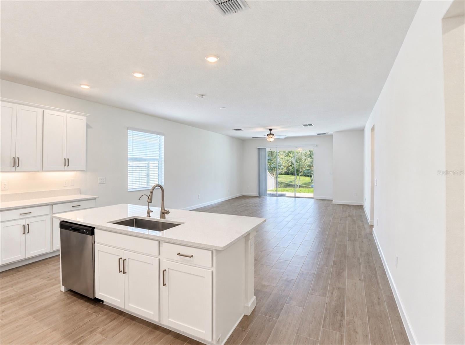 10060 BANYAN BREEZE BOULEVARD