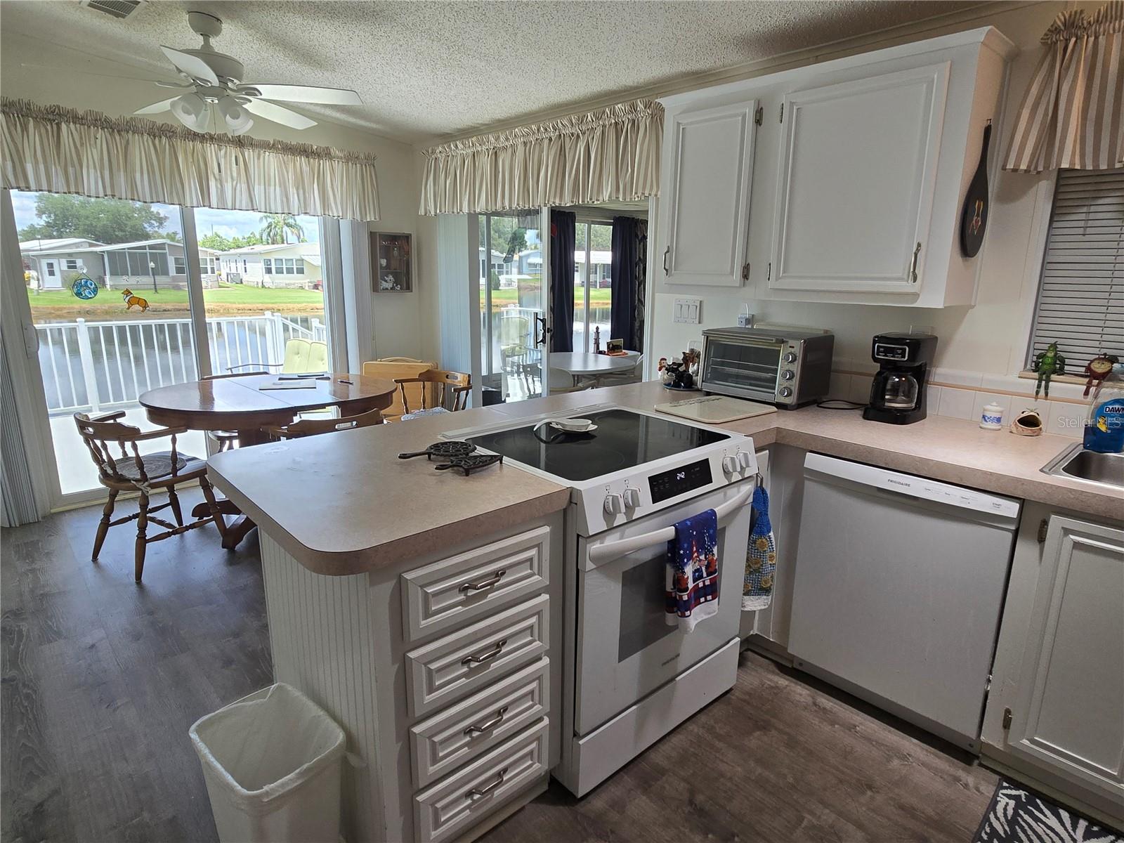 SWEETWATER GOLF & TENNIS CLUB ADD 01 - Residential