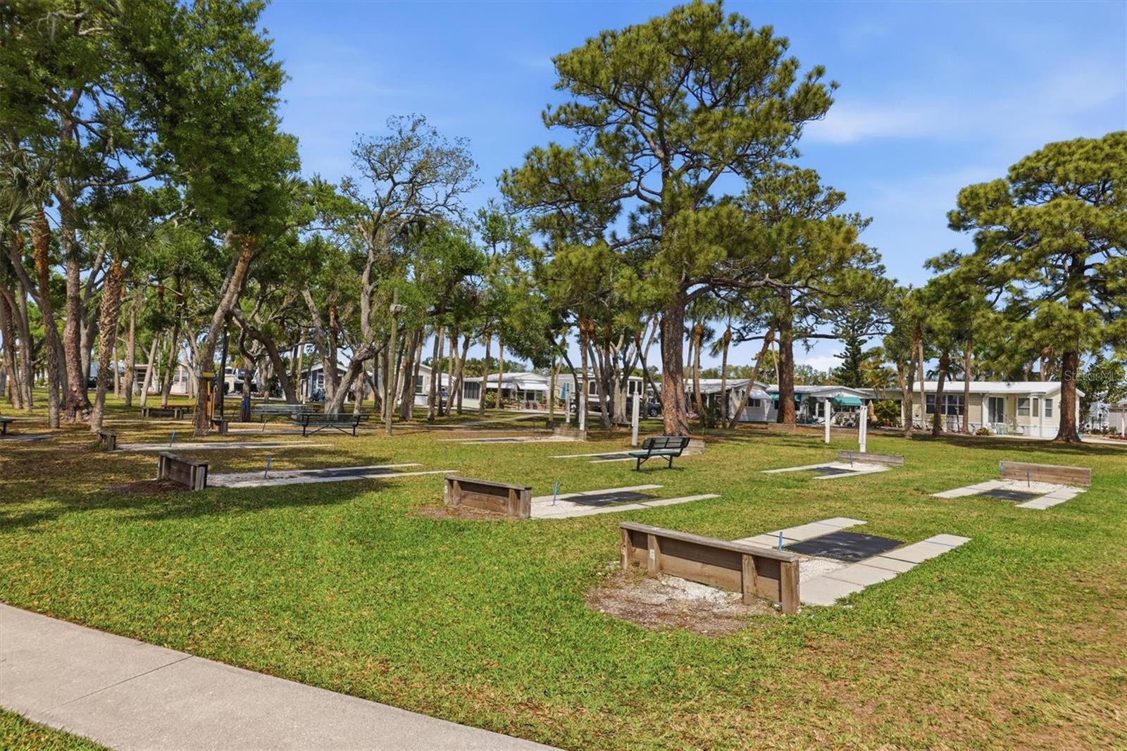 SARASOTA LAKES RV RESORT - Residential
