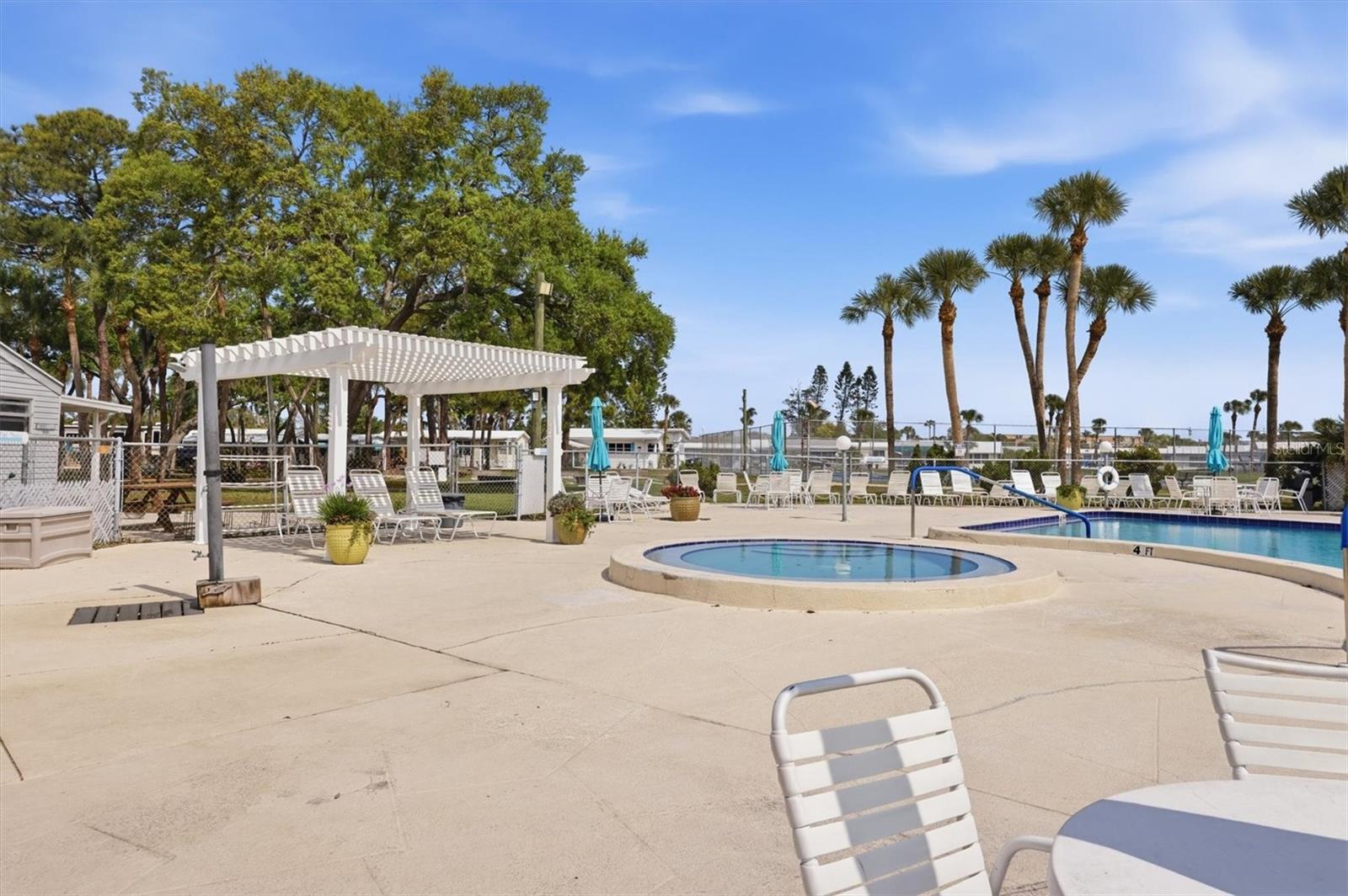 SARASOTA LAKES RV RESORT - Residential