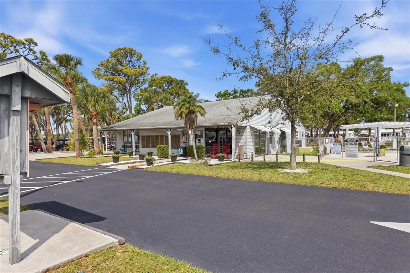 SARASOTA LAKES RV RESORT - Residential