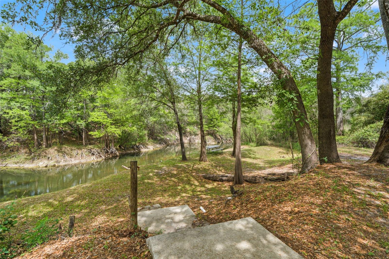 33013 ROUND TABLE ROAD