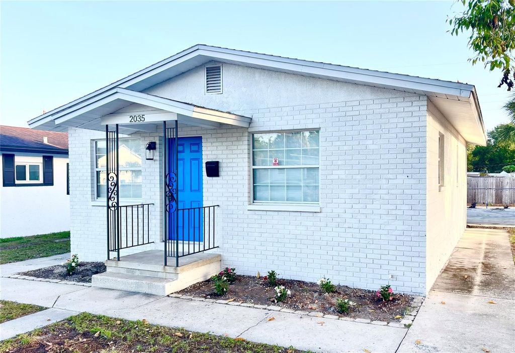 Photo of 2035 36th Avenue N, St Petersburg, FL 33713 (MLS # TB8495758)