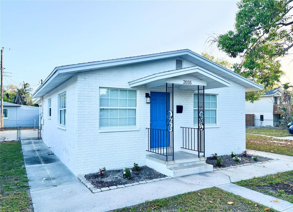 Photo of 2035 36th Avenue N, St Petersburg, FL 33713 (MLS # TB8495758)