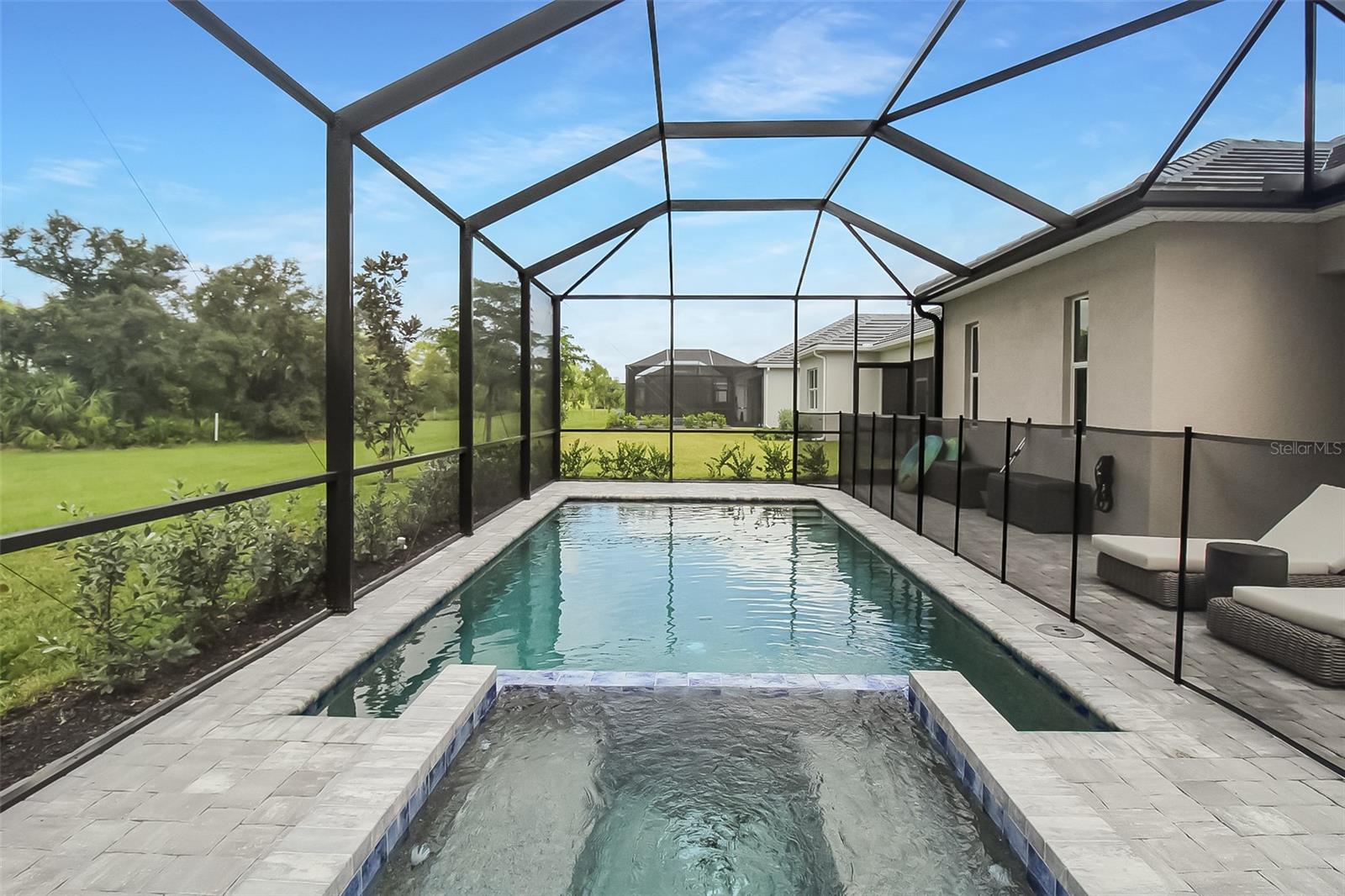 WELLEN PK GOLF & COUNTRY CLUB - Residential Lease