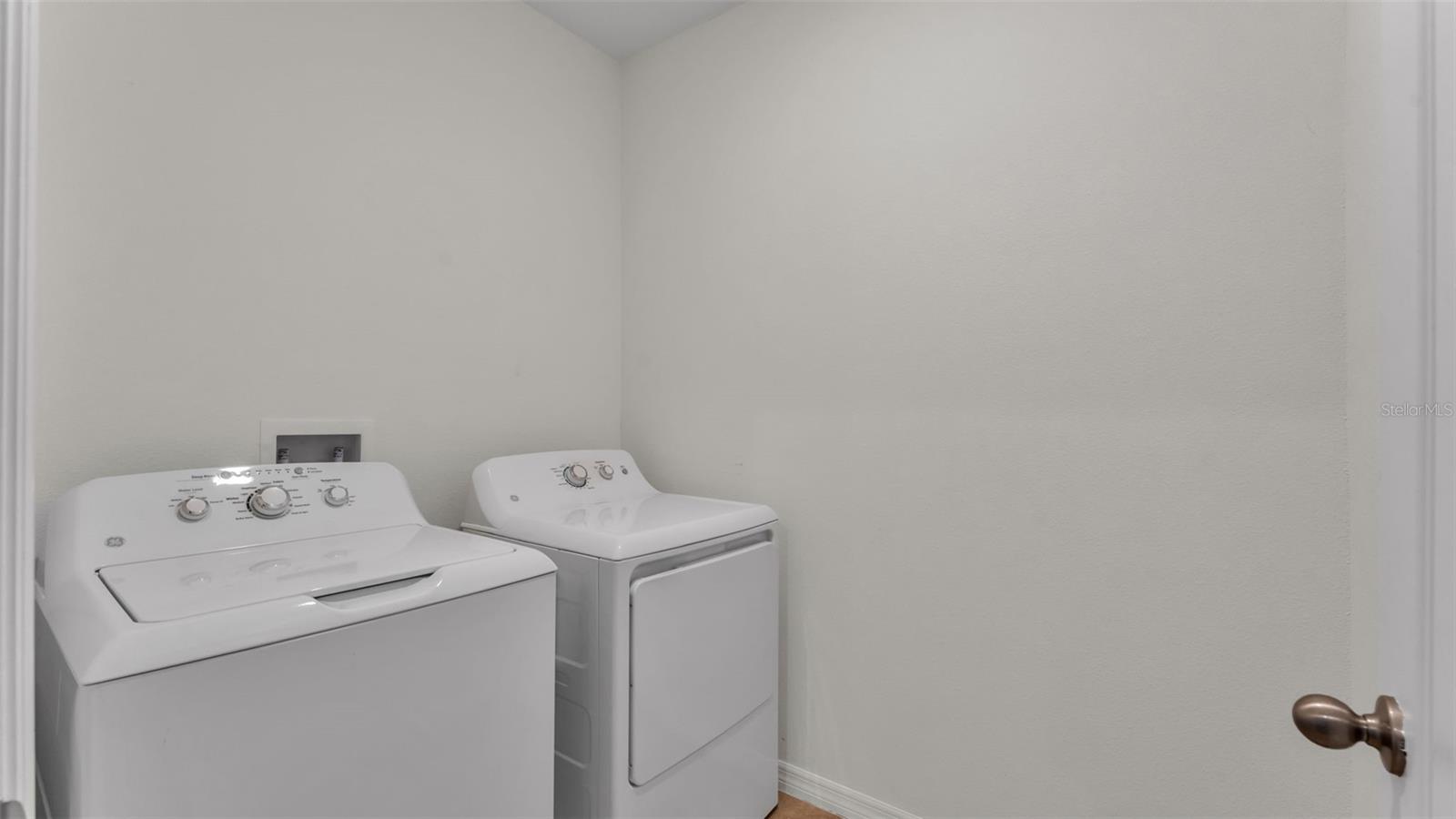 EDEN HILLS - Residential