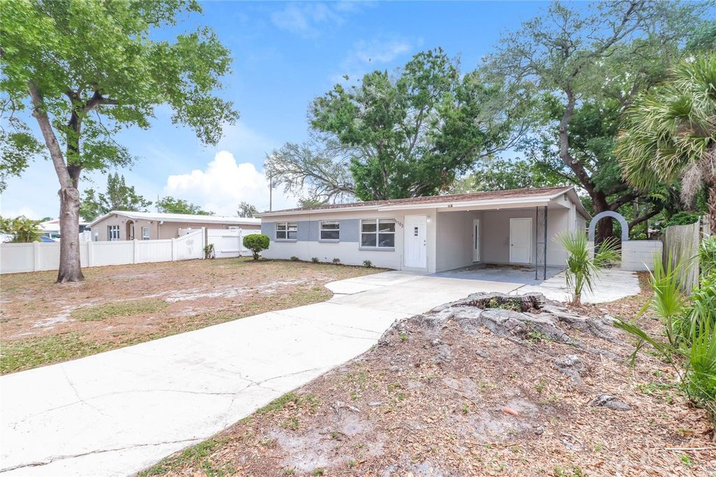 Photo of 5103 Murray Hill Drive, Tampa, FL 33615 (MLS # TB8496428)