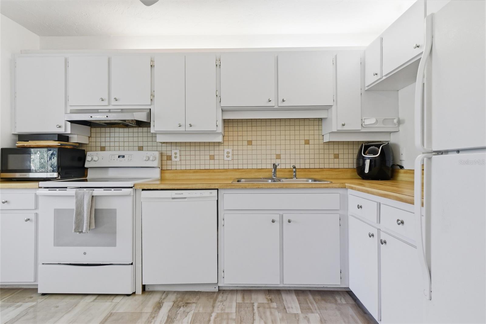 PELICAN COVE XI - Residential