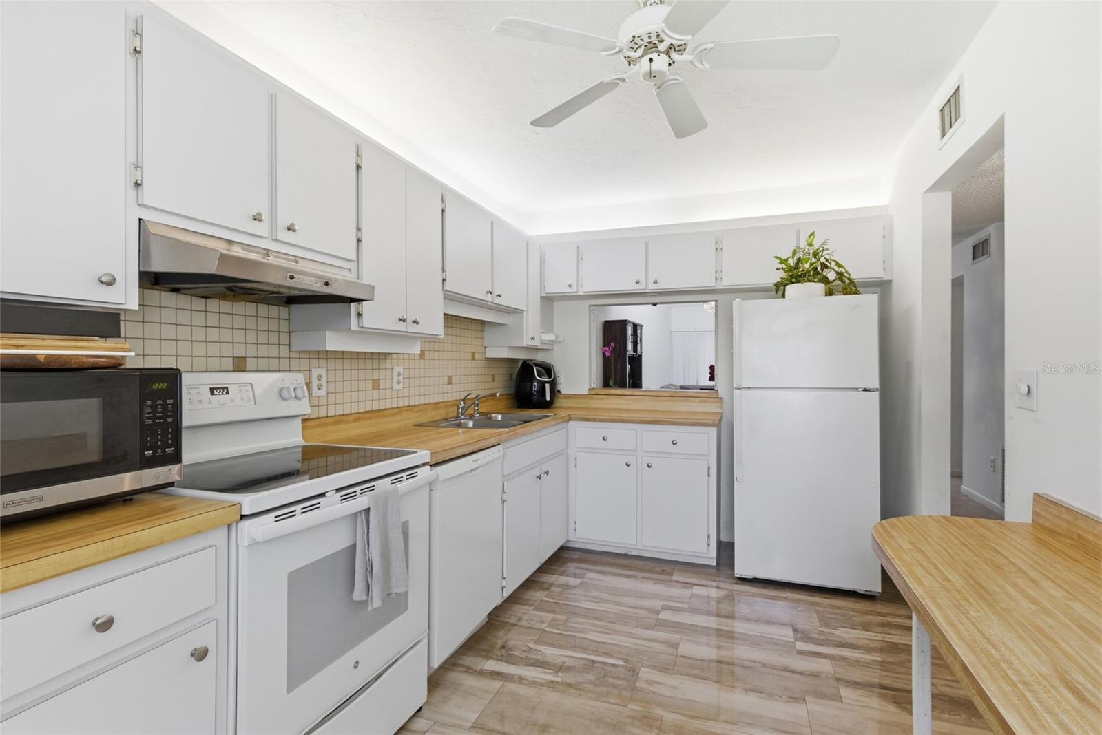 PELICAN COVE XI - Residential