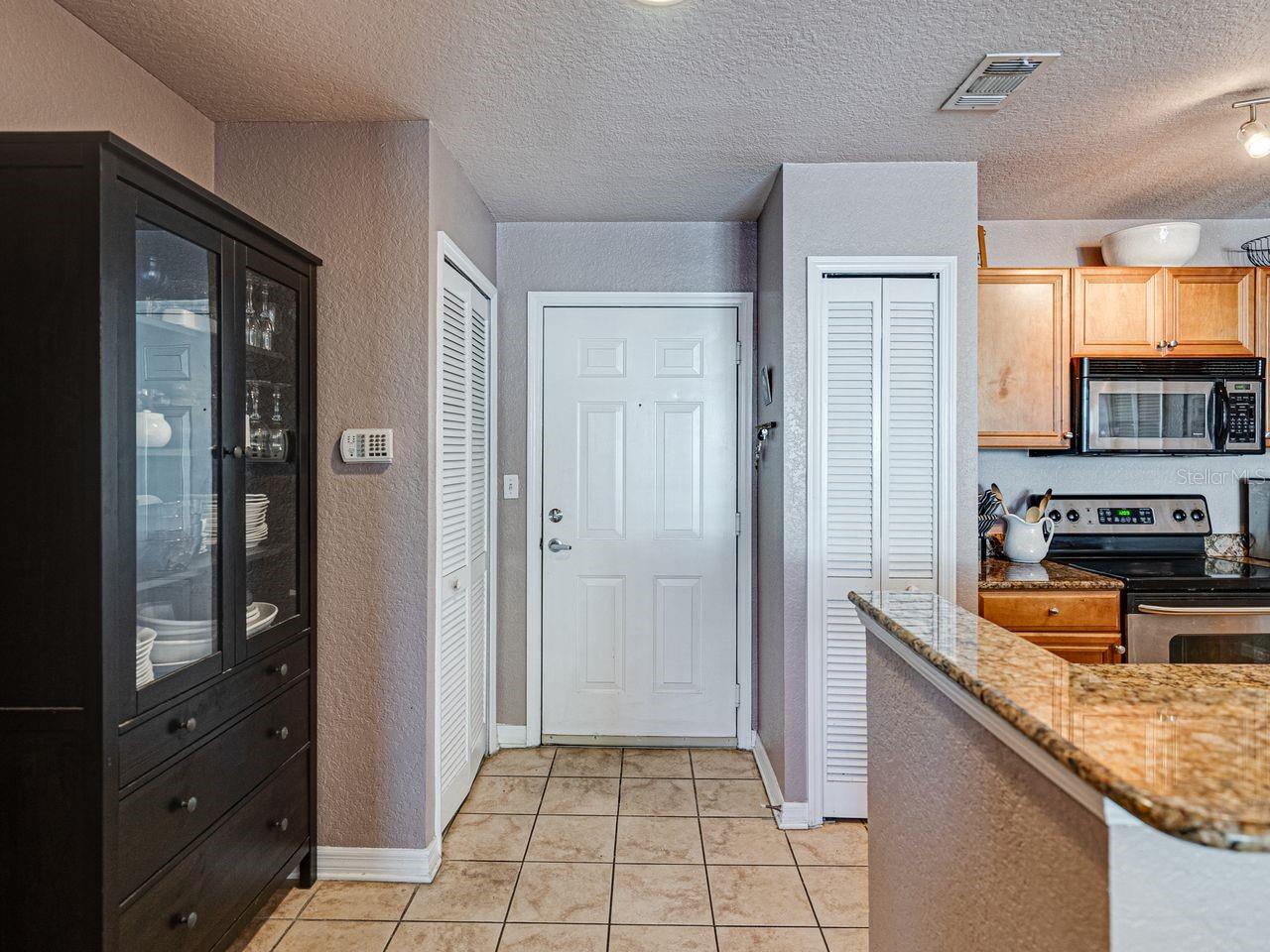 PARKCREST HARBOUR ISLAND CONDO - Residential