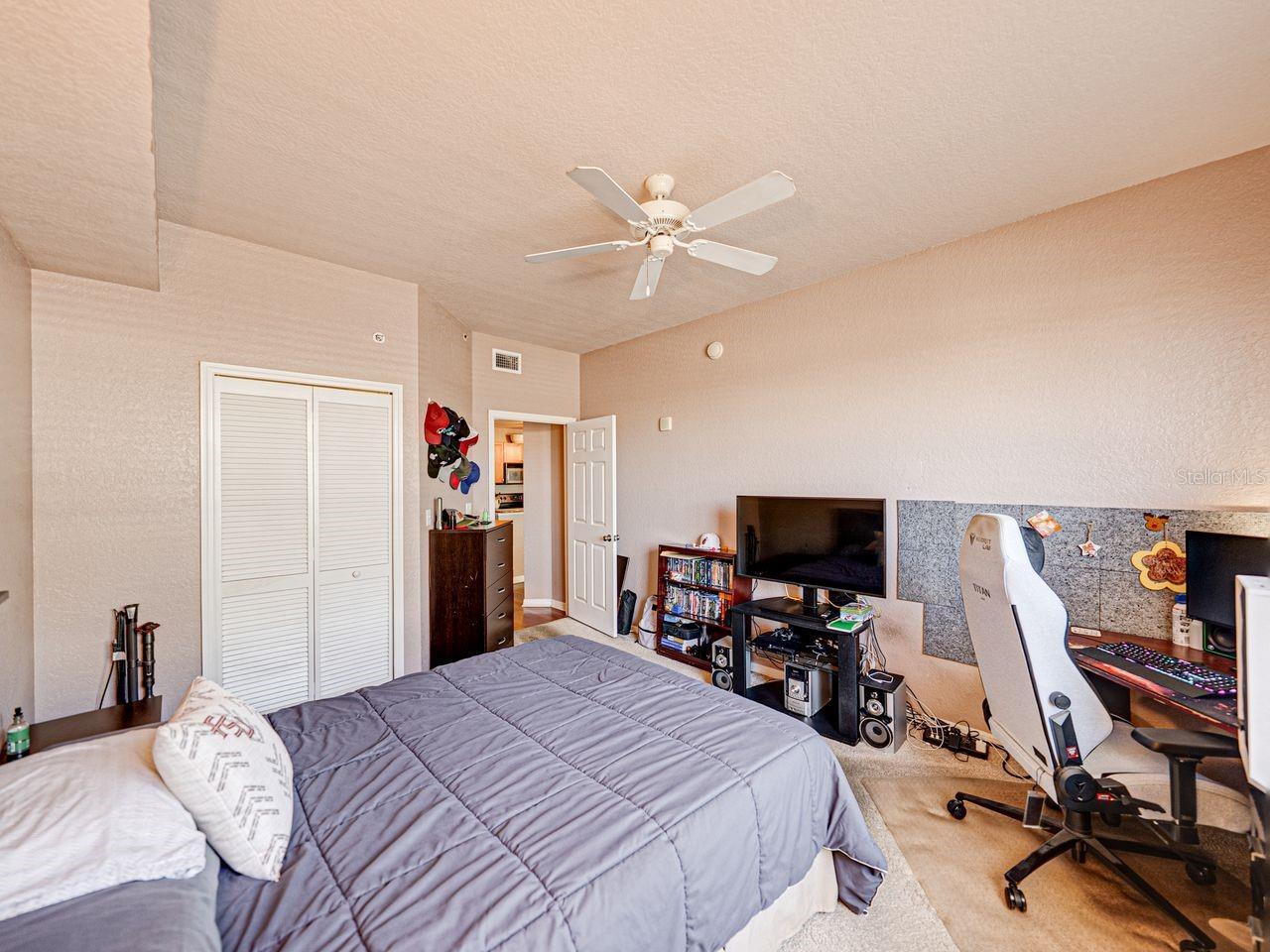 PARKCREST HARBOUR ISLAND CONDO - Residential