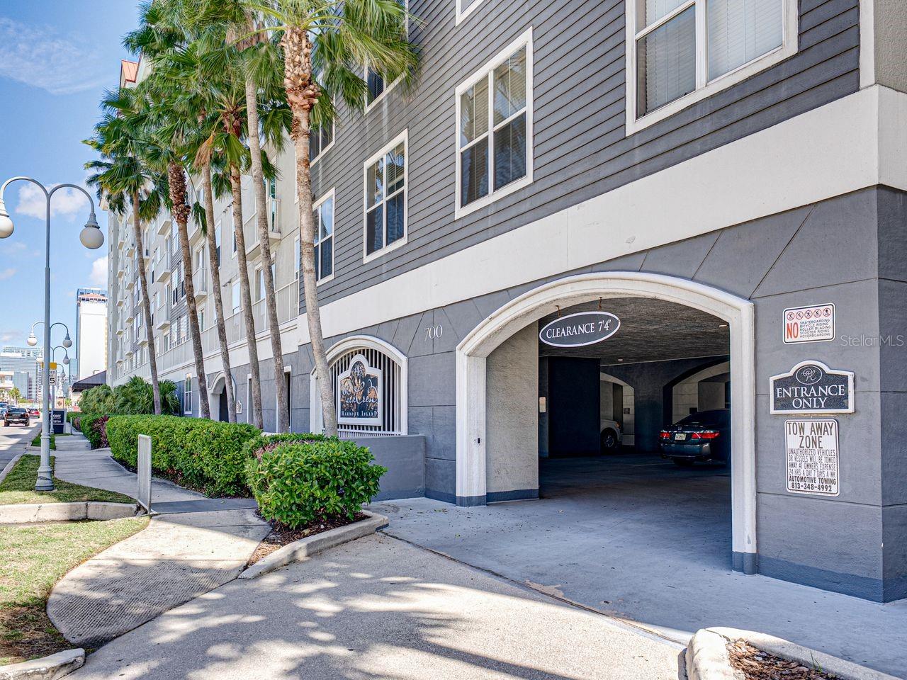 PARKCREST HARBOUR ISLAND CONDO - Residential