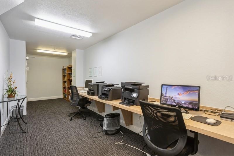 PARKCREST HARBOUR ISLAND CONDO - Residential