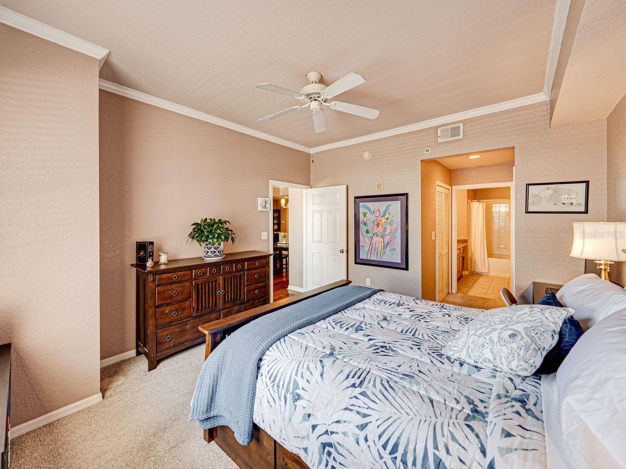 PARKCREST HARBOUR ISLAND CONDO - Residential