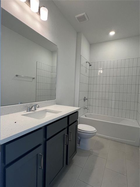 Tiny photo for 2164 Sunshine Peak Drive, Minneola, FL 34715 (MLS # G5111568)