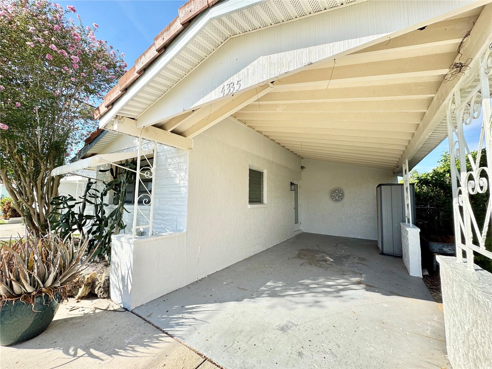 FLOR A MAR - Residential Lease