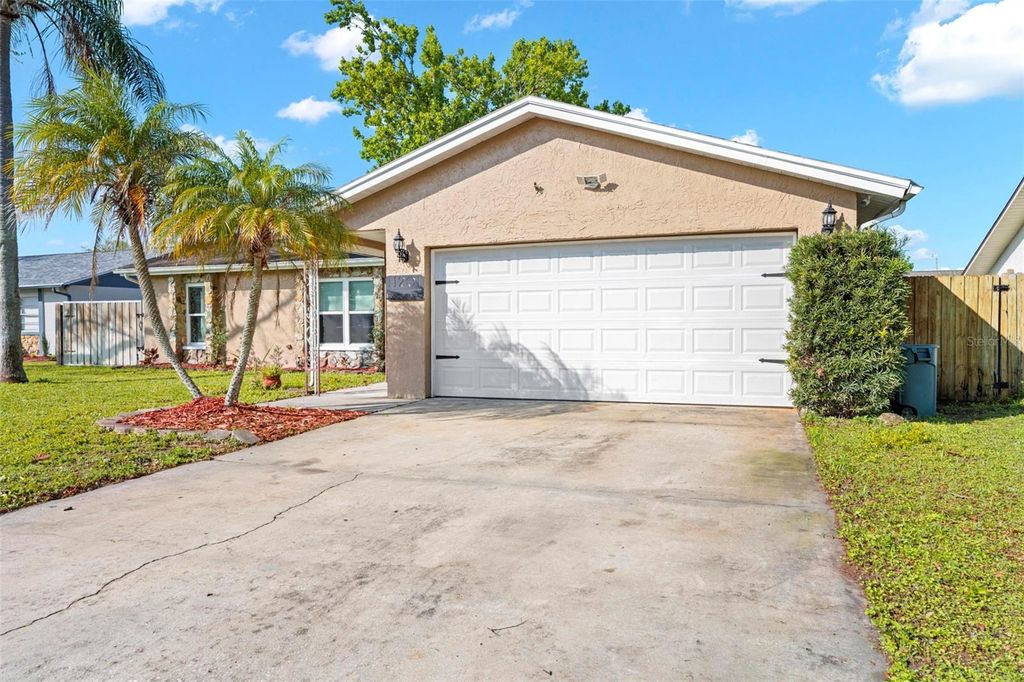 Photo of 11201 Island Pine Drive, Port Richey, FL 34668 (MLS # W7884000)
