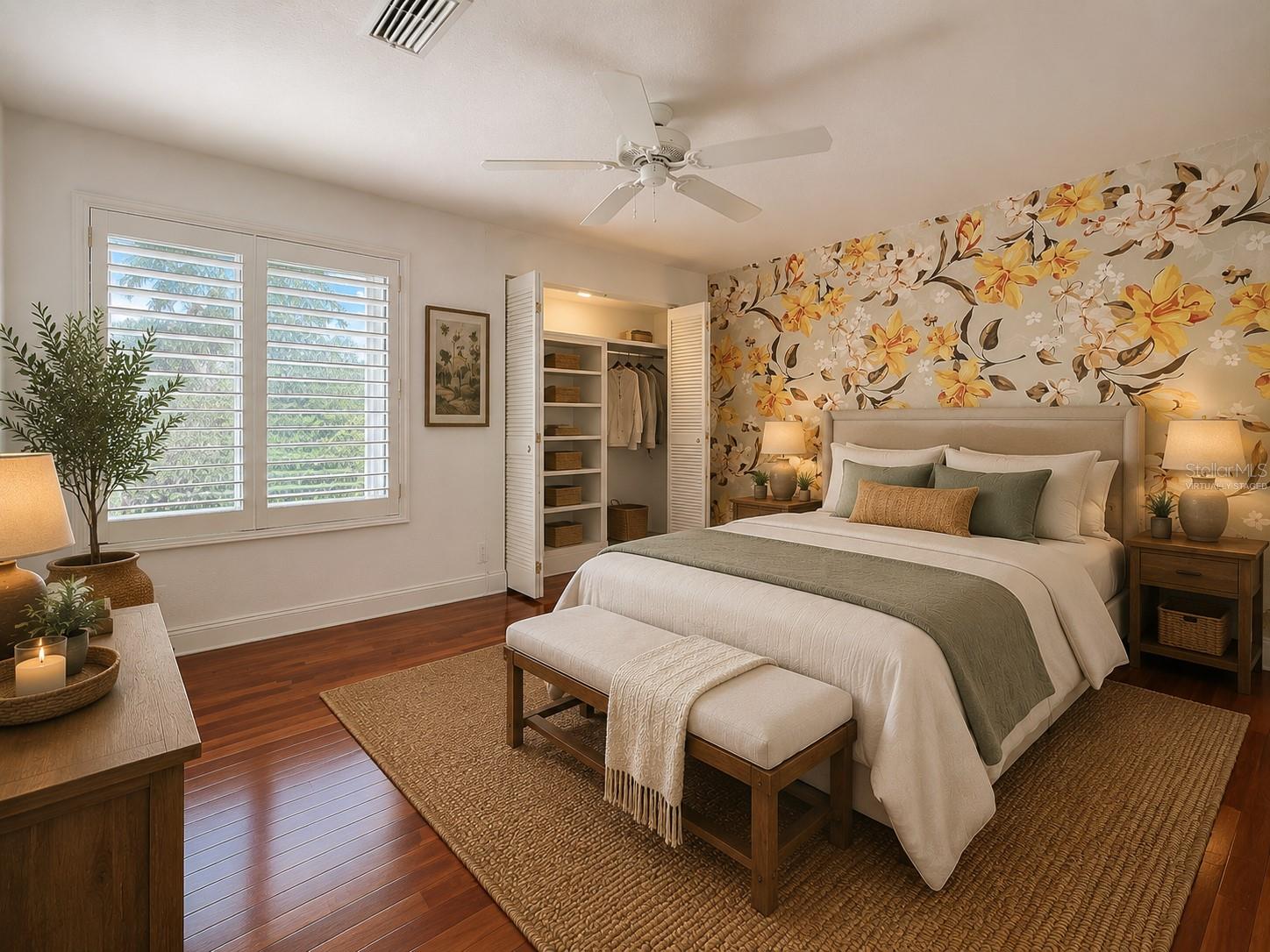 CHEROKEE PLACE CONDO PH 01 - Residential