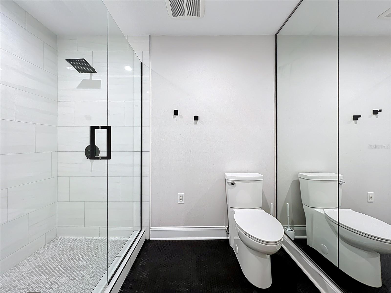CHEROKEE PLACE CONDO PH 01 - Residential