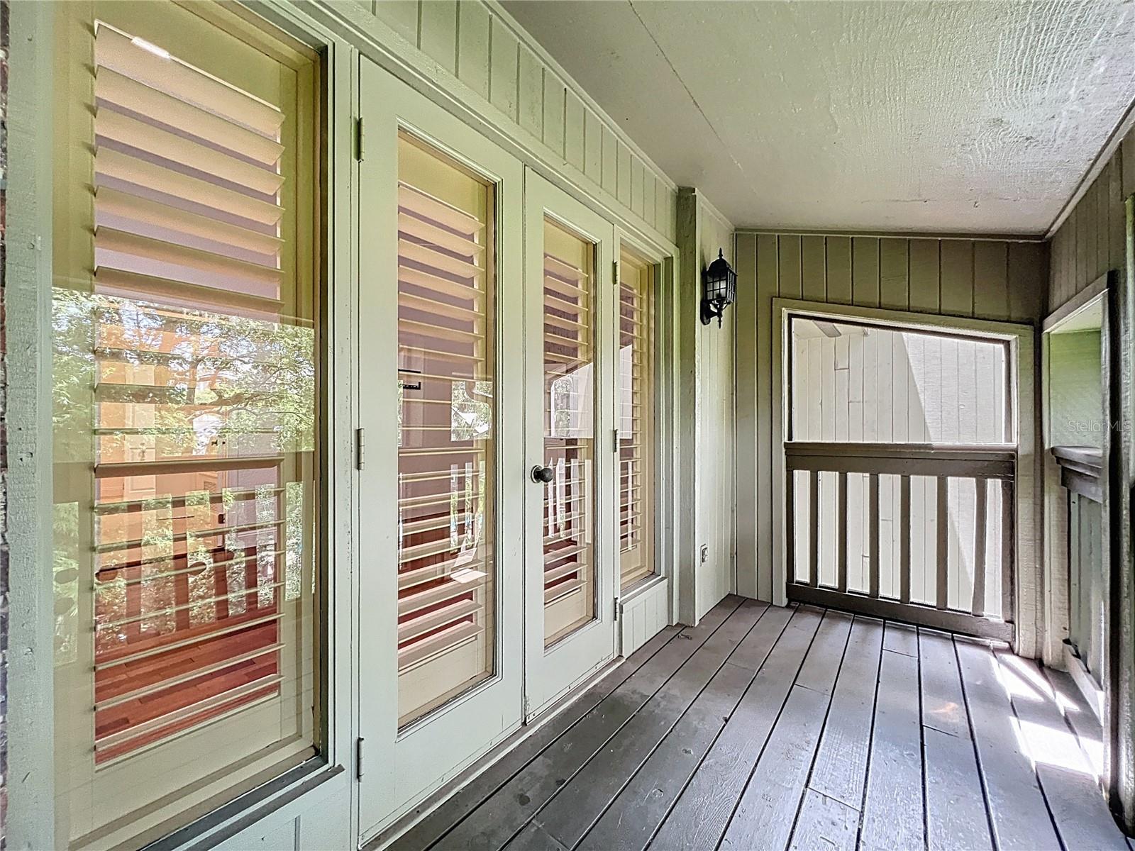 CHEROKEE PLACE CONDO PH 01 - Residential