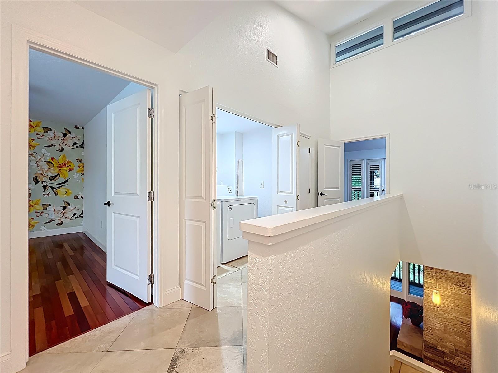 CHEROKEE PLACE CONDO PH 01 - Residential