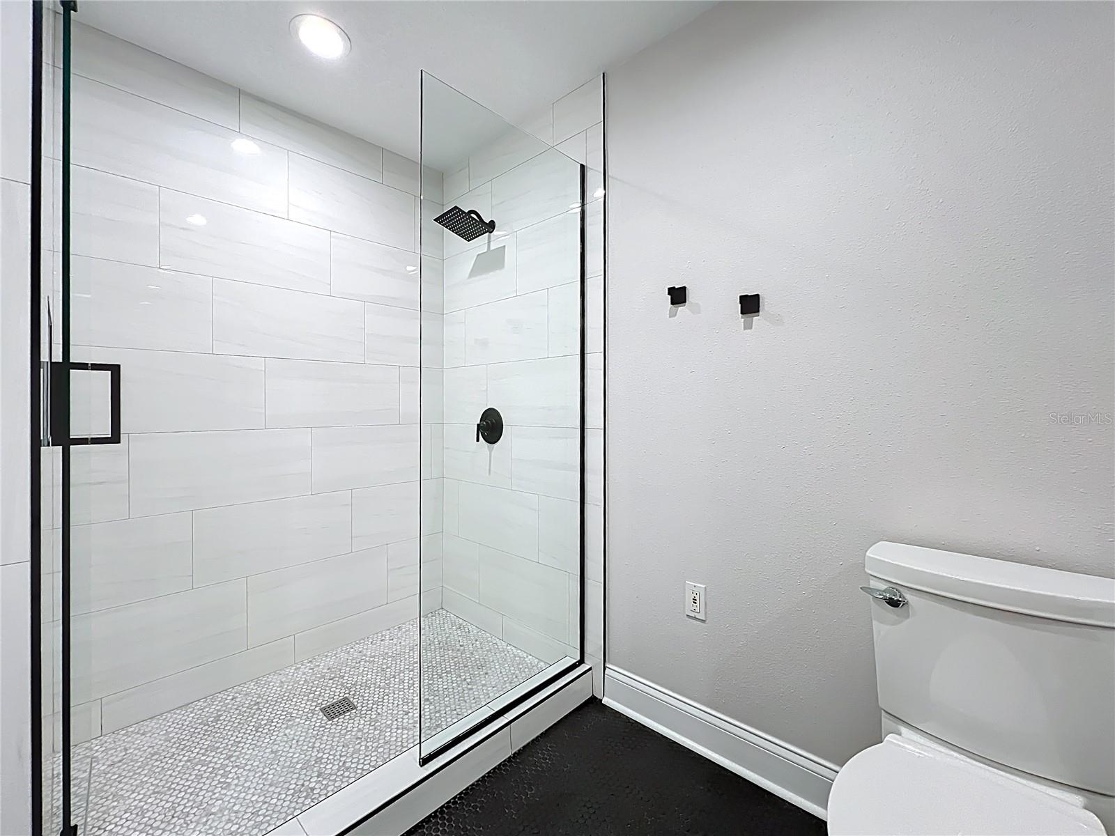 CHEROKEE PLACE CONDO PH 01 - Residential