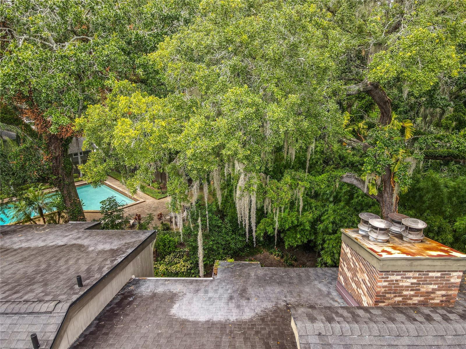 CHEROKEE PLACE CONDO PH 01 - Residential
