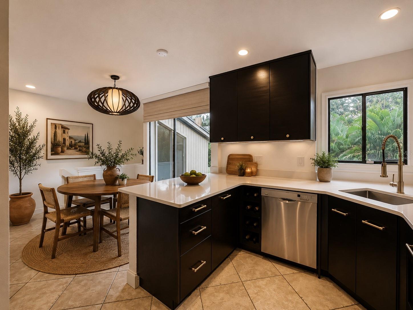 CHEROKEE PLACE CONDO PH 01 - Residential