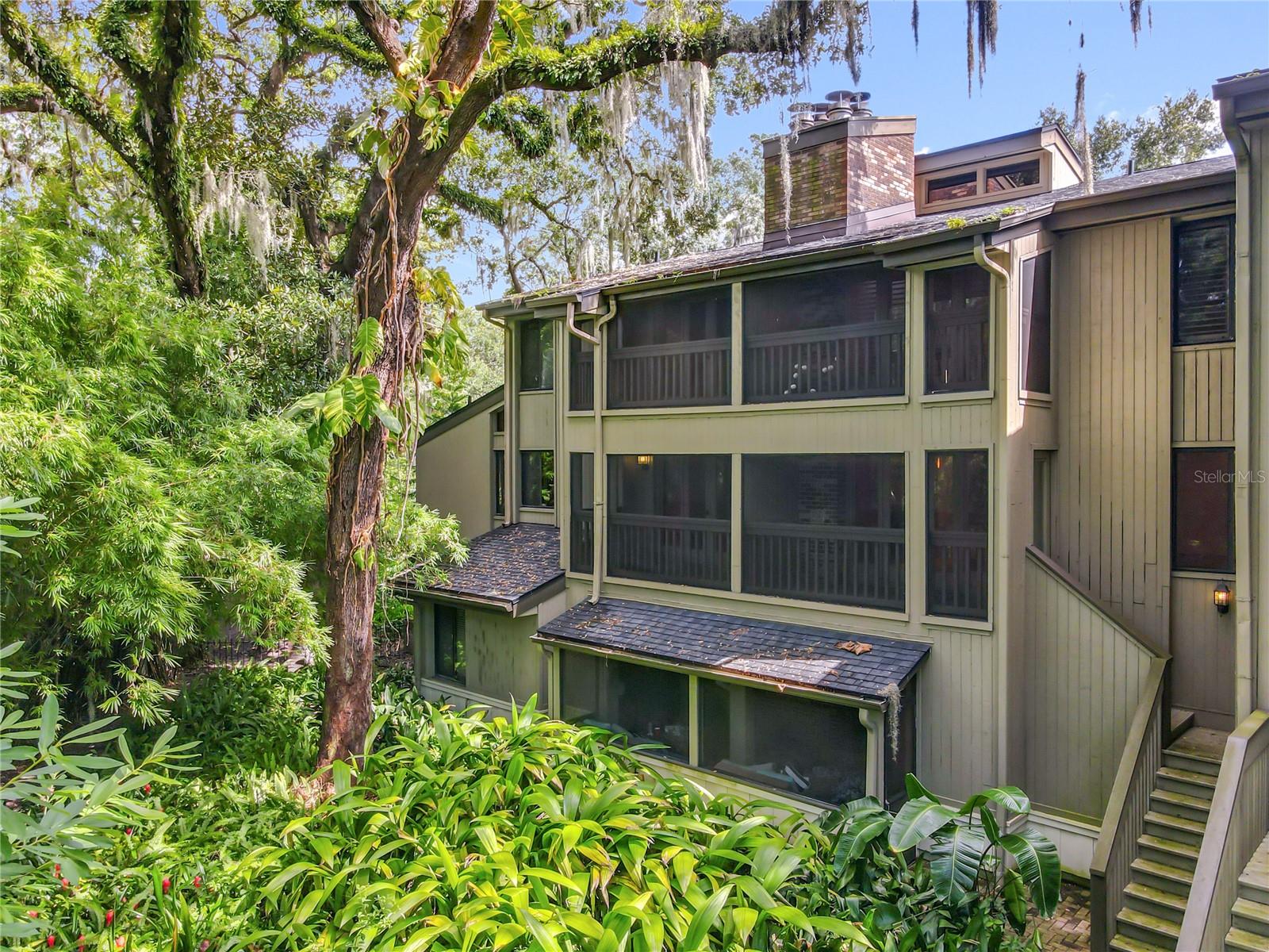 CHEROKEE PLACE CONDO PH 01 - Residential
