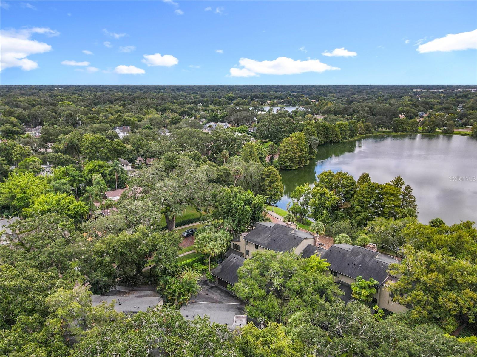 CHEROKEE PLACE CONDO PH 01 - Residential