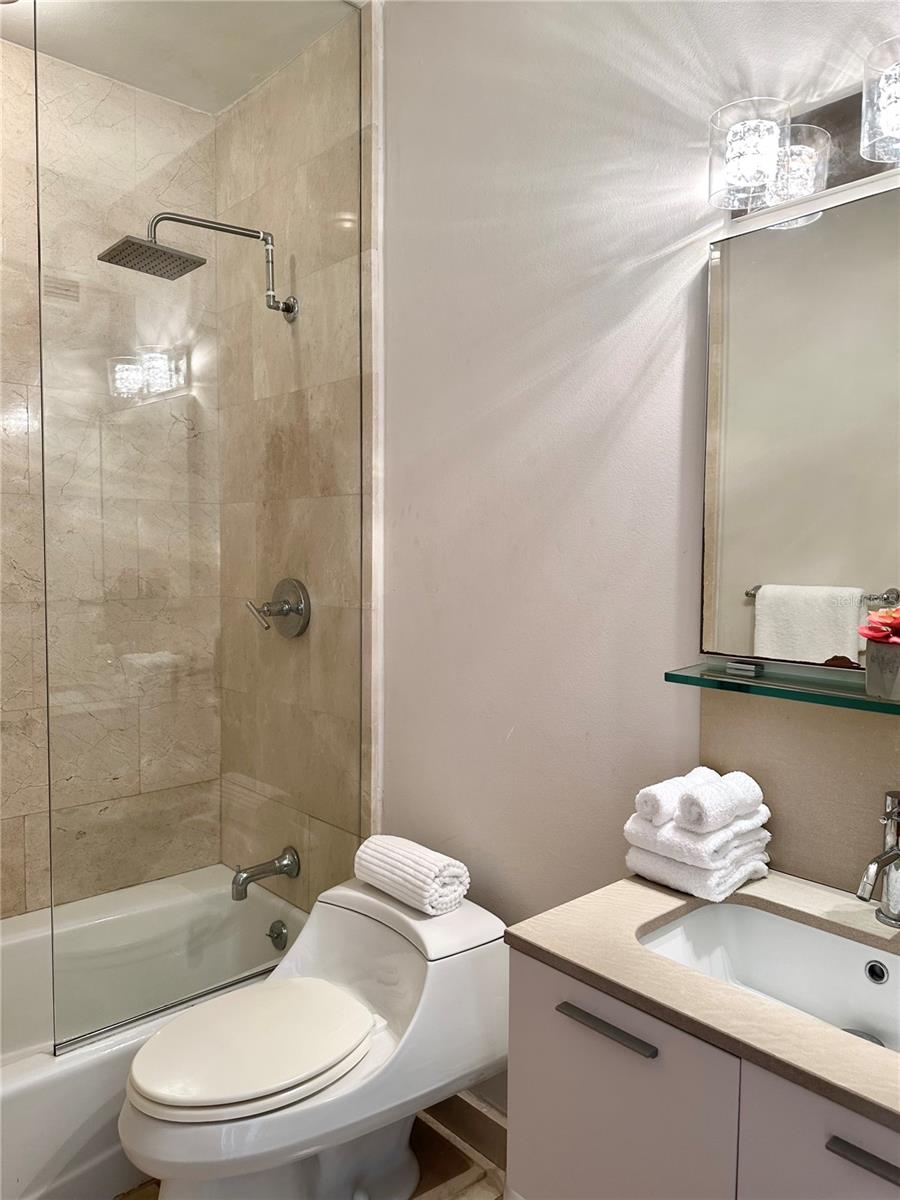CARIBE PLAZA - Residential