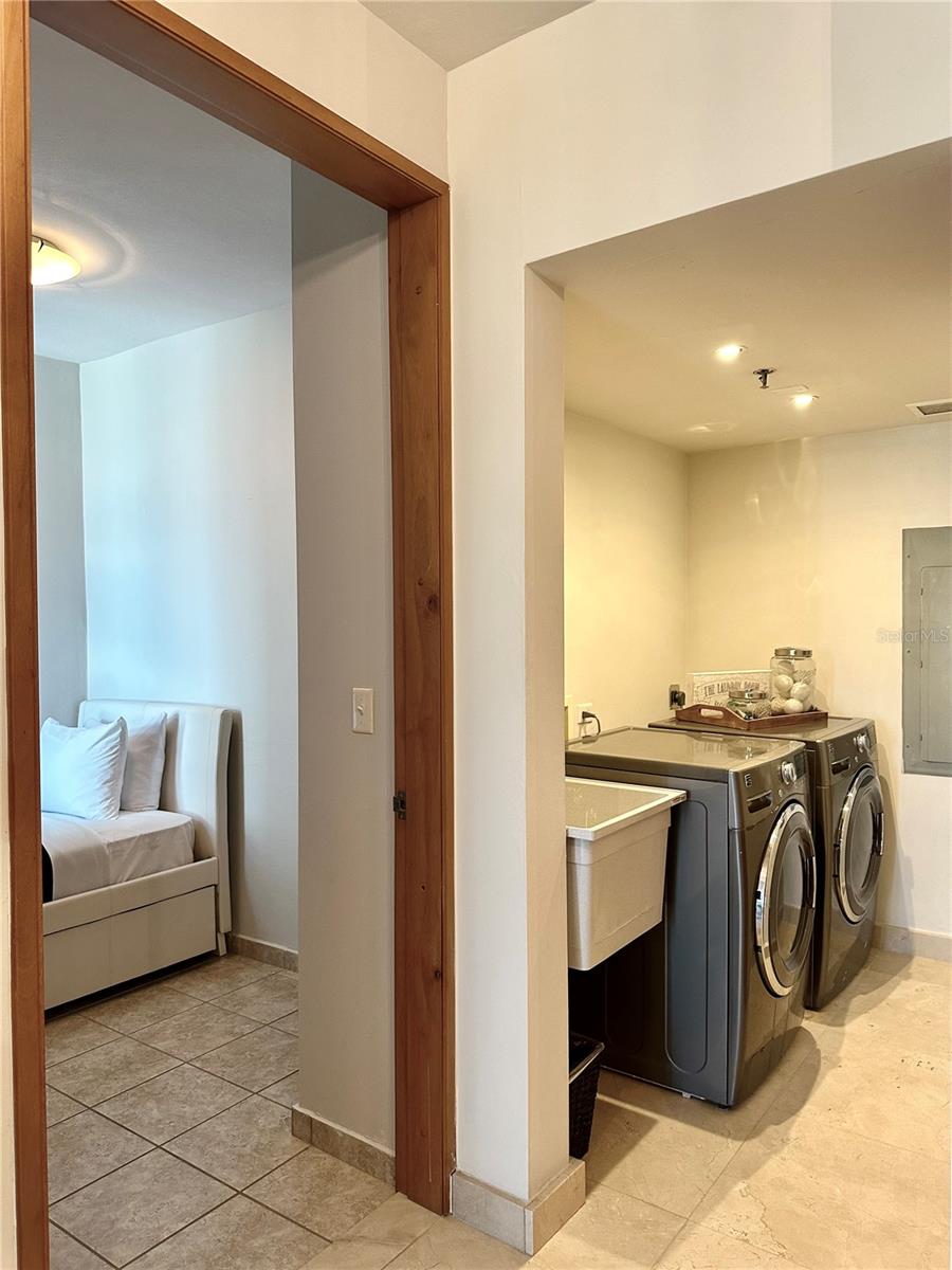 CARIBE PLAZA - Residential