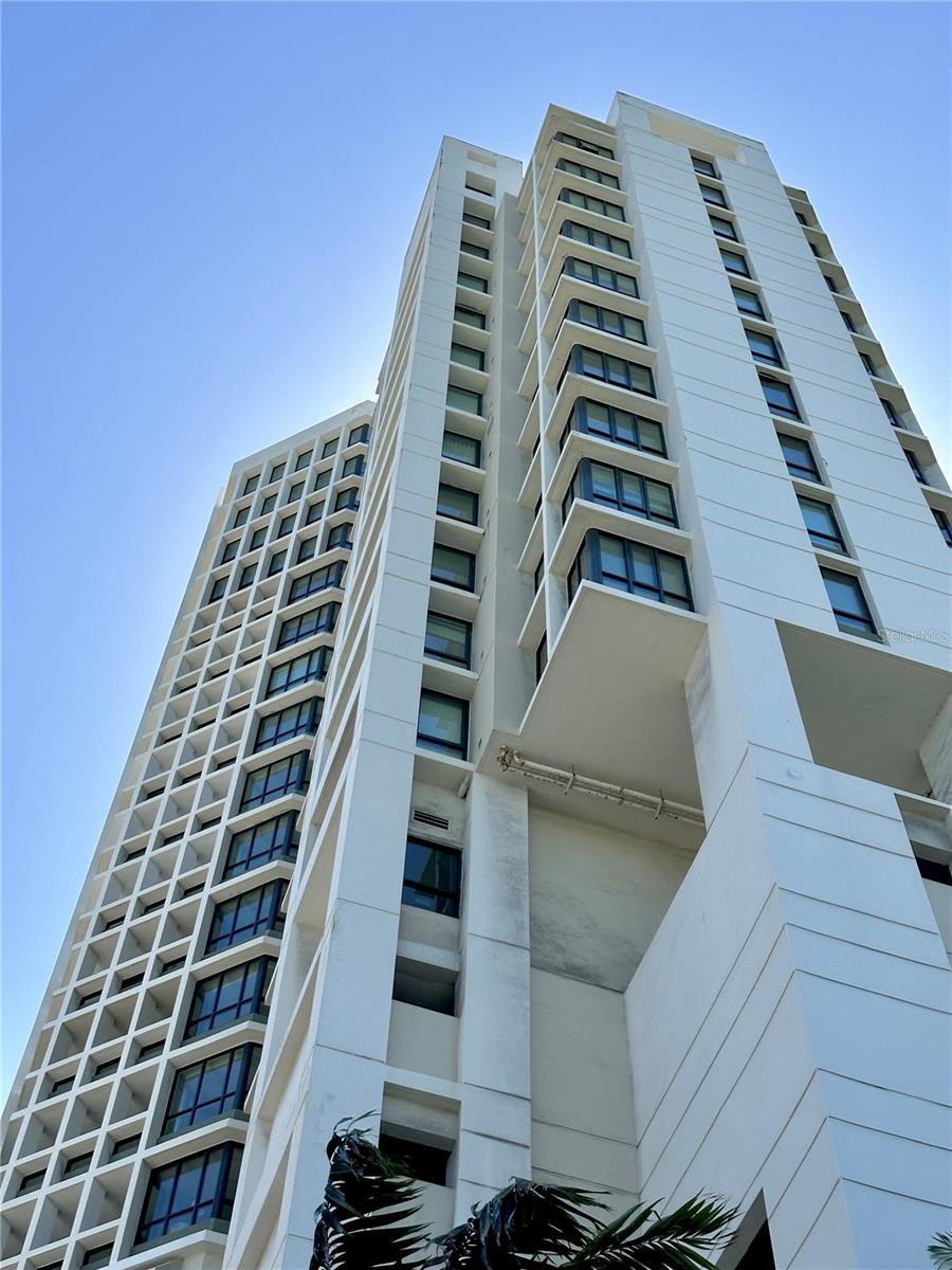 35 Av. LUIS MUÑOZ RIVERA 1202