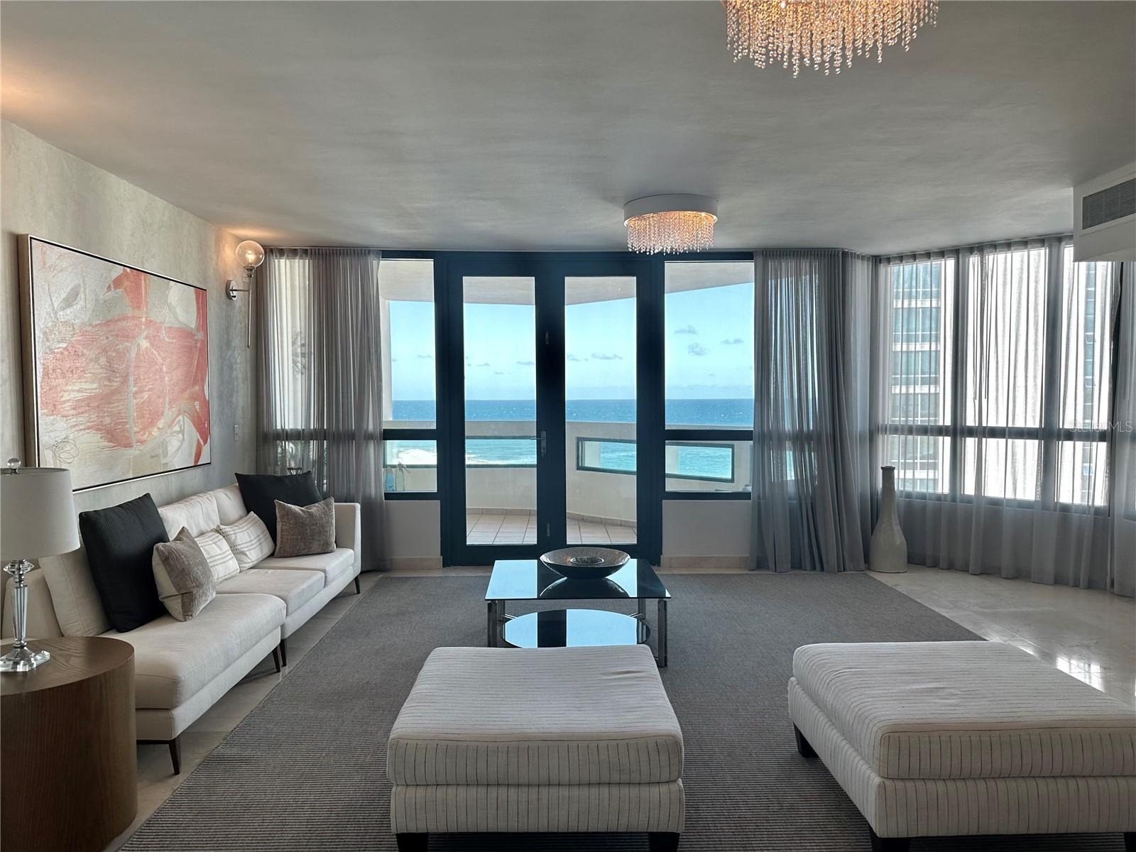 35 Av. LUIS MUÑOZ RIVERA 1202