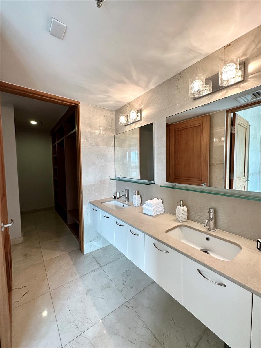 CARIBE PLAZA - Residential