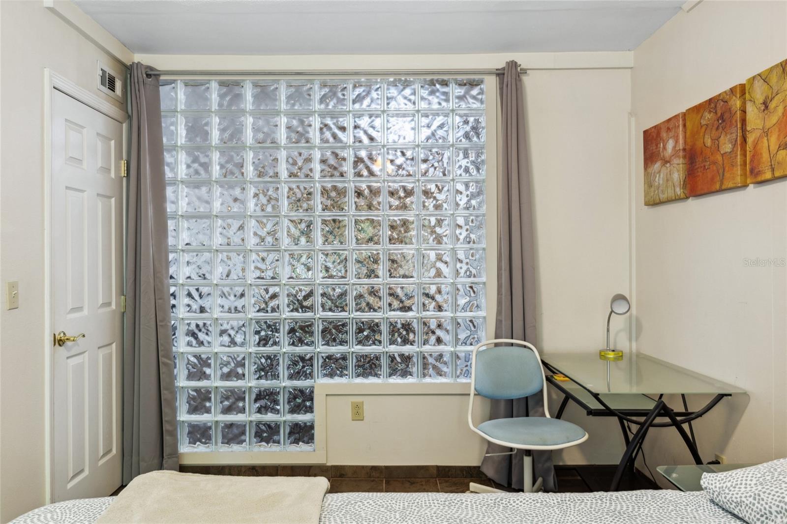 SUMMIT HOUSE - Residential