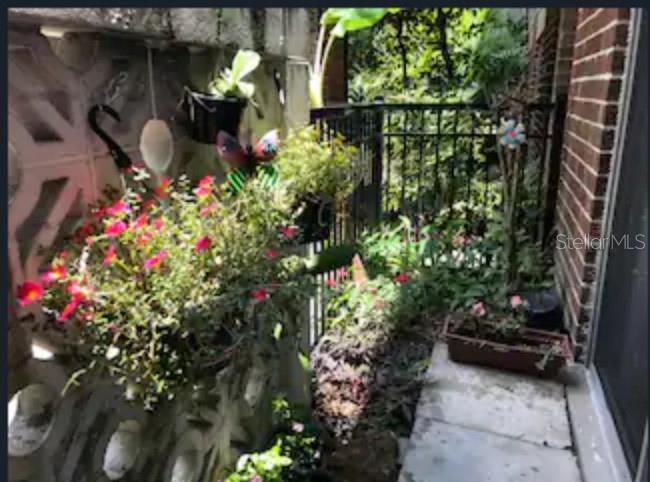 SUMMIT HOUSE - Residential