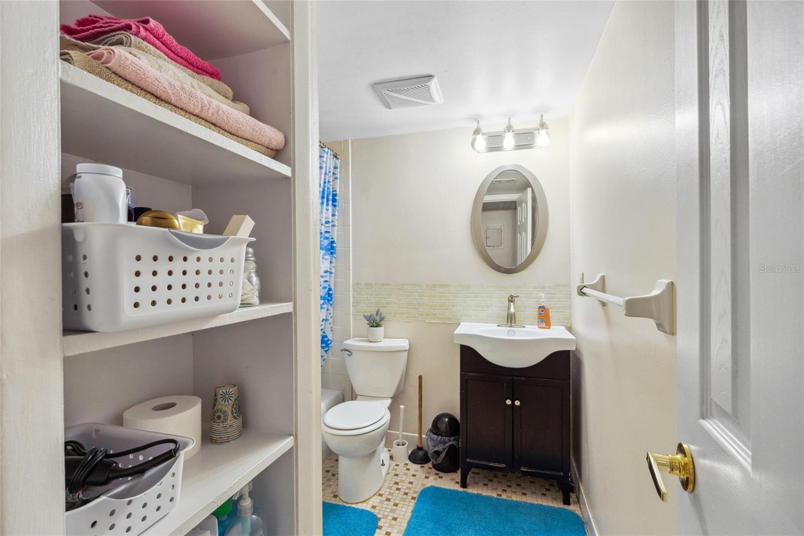 SUMMIT HOUSE - Residential