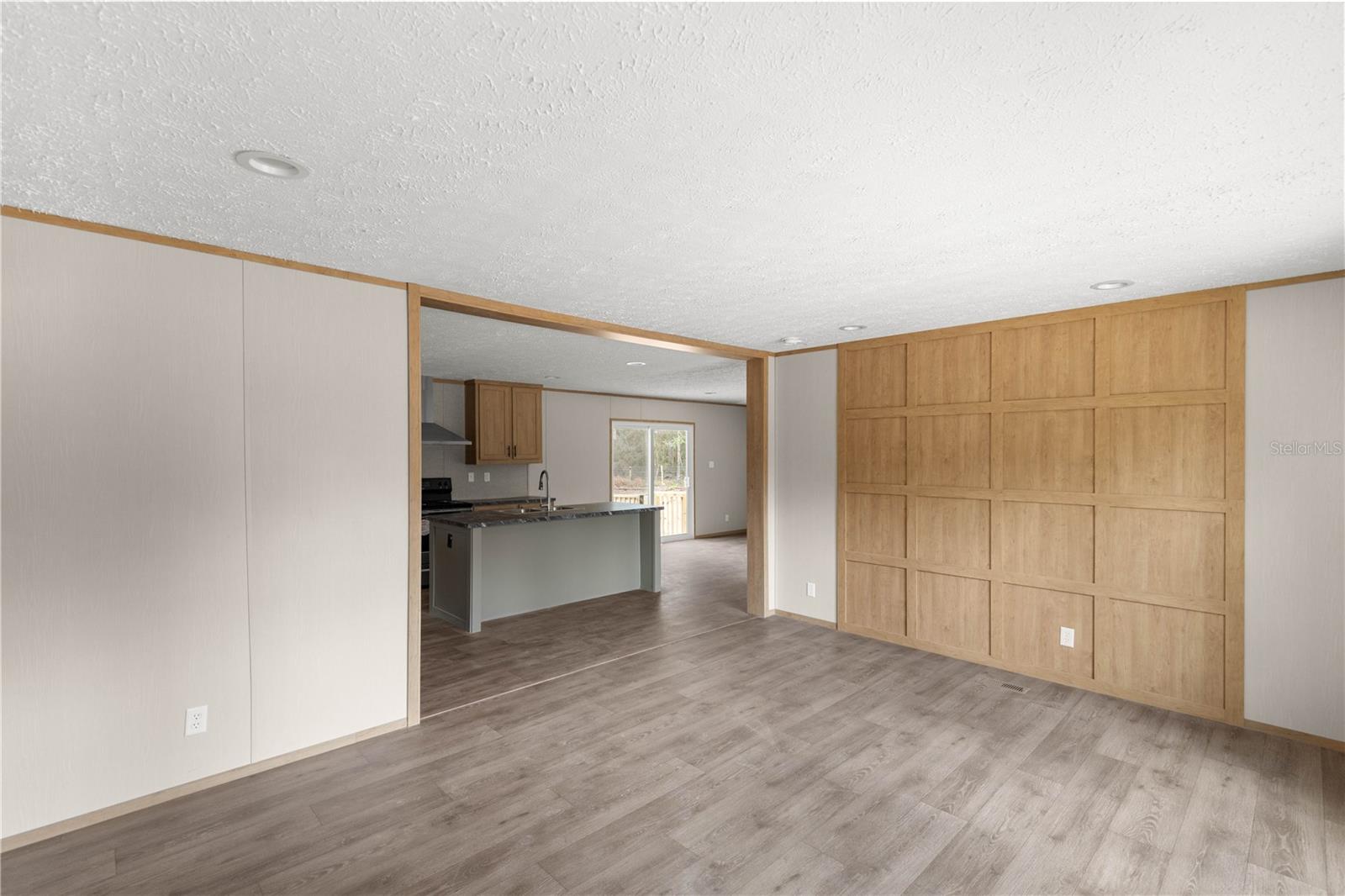 LAKE TROPICANA RANCHETTES - Residential