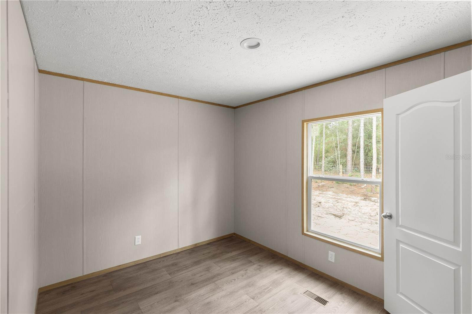 LAKE TROPICANA RANCHETTES - Residential