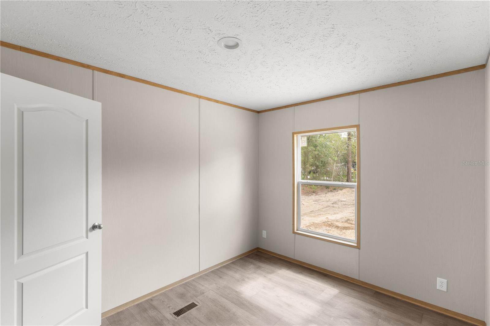 LAKE TROPICANA RANCHETTES - Residential