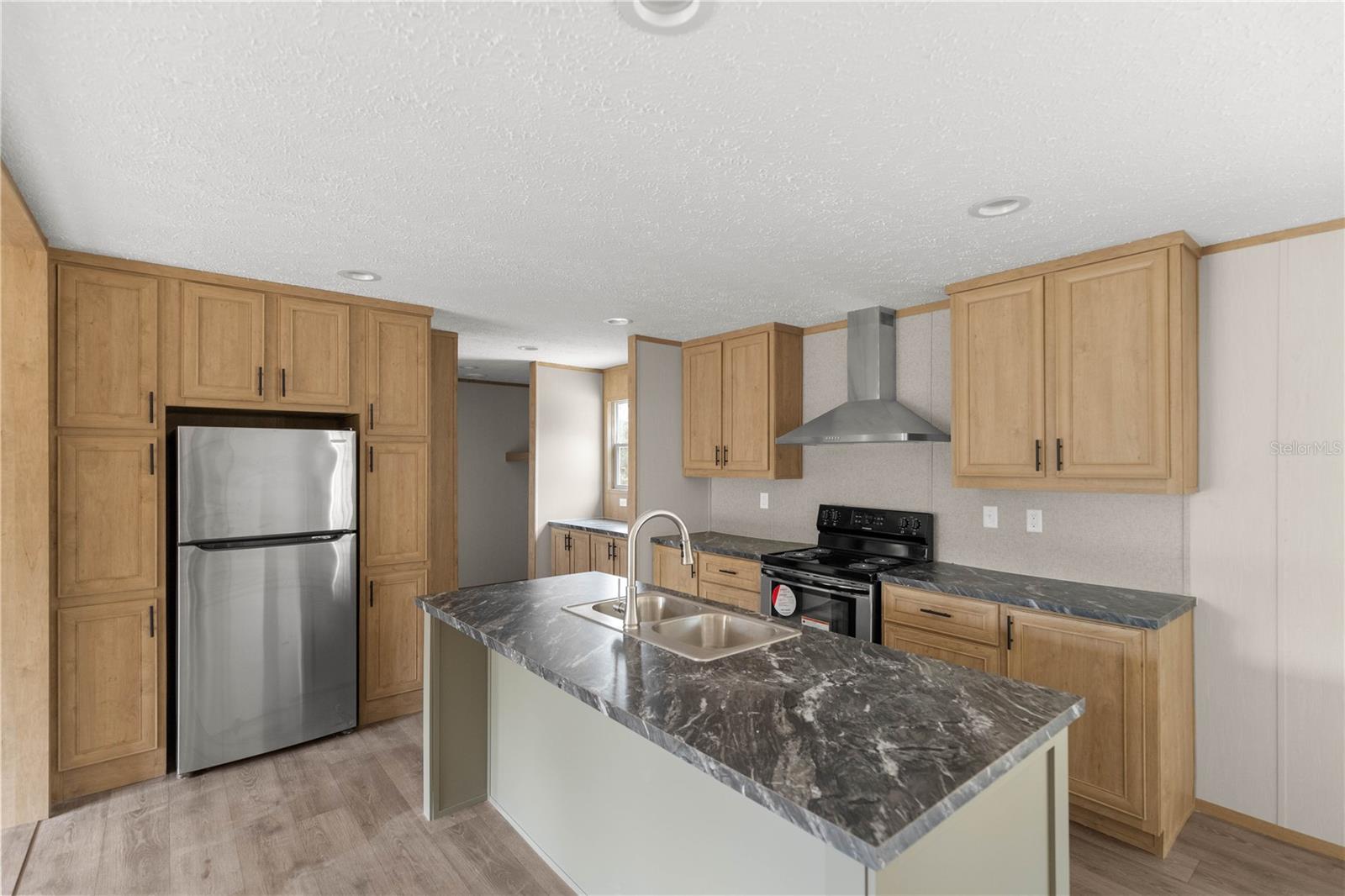 LAKE TROPICANA RANCHETTES - Residential