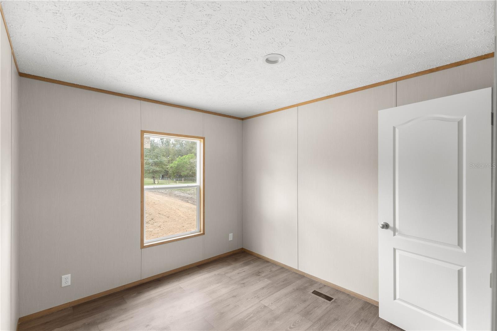 LAKE TROPICANA RANCHETTES - Residential