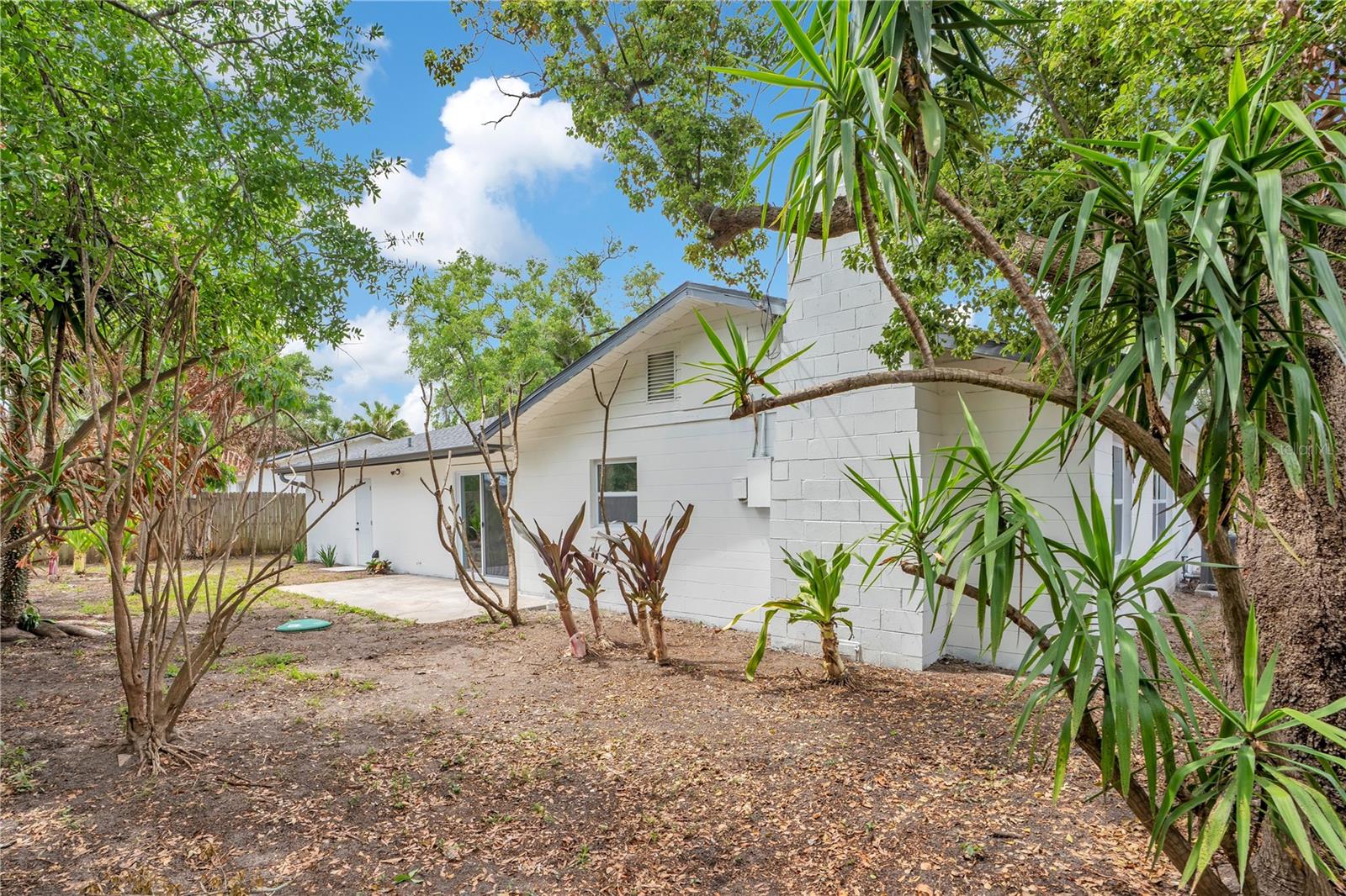 MEDALLION ESTATES - Residential