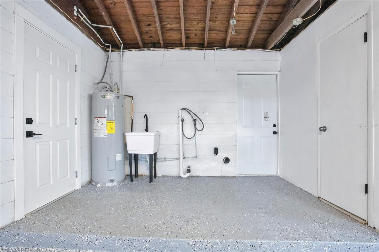 MEDALLION ESTATES - Residential