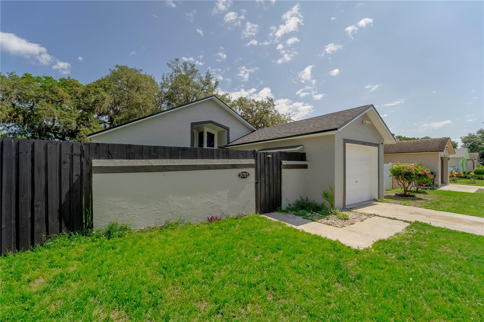 9785 PINEY POINT CIRCLE