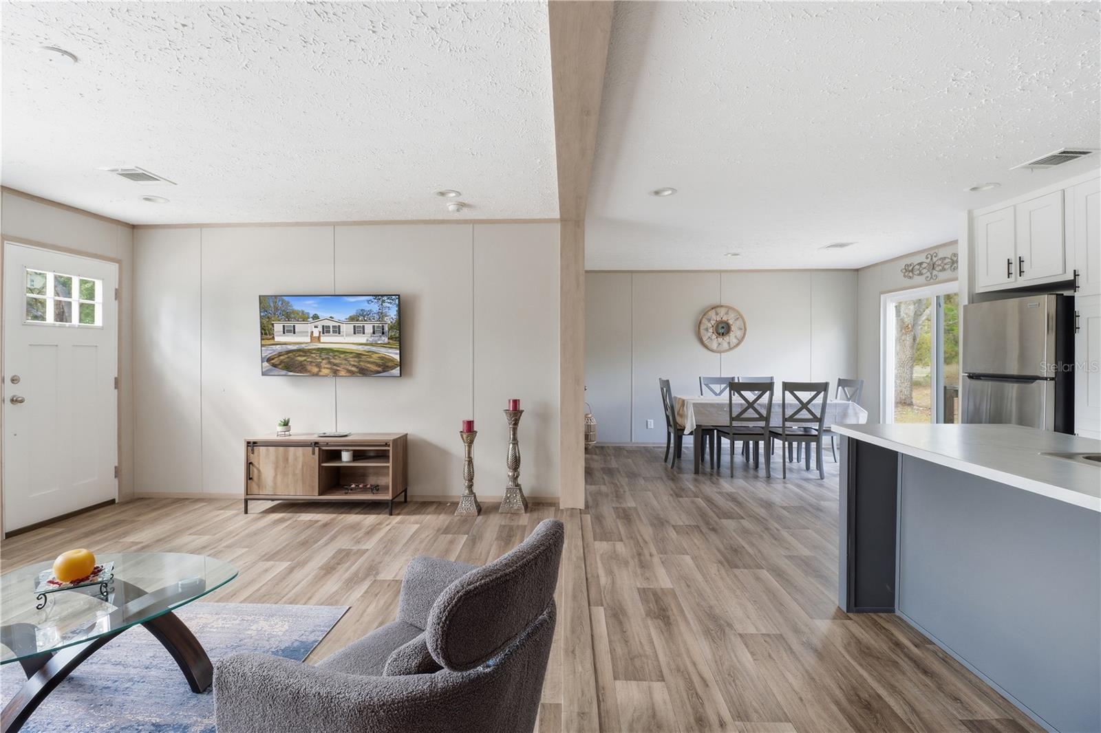 LAKE TROPICANA RANCHETTES 13 - Residential