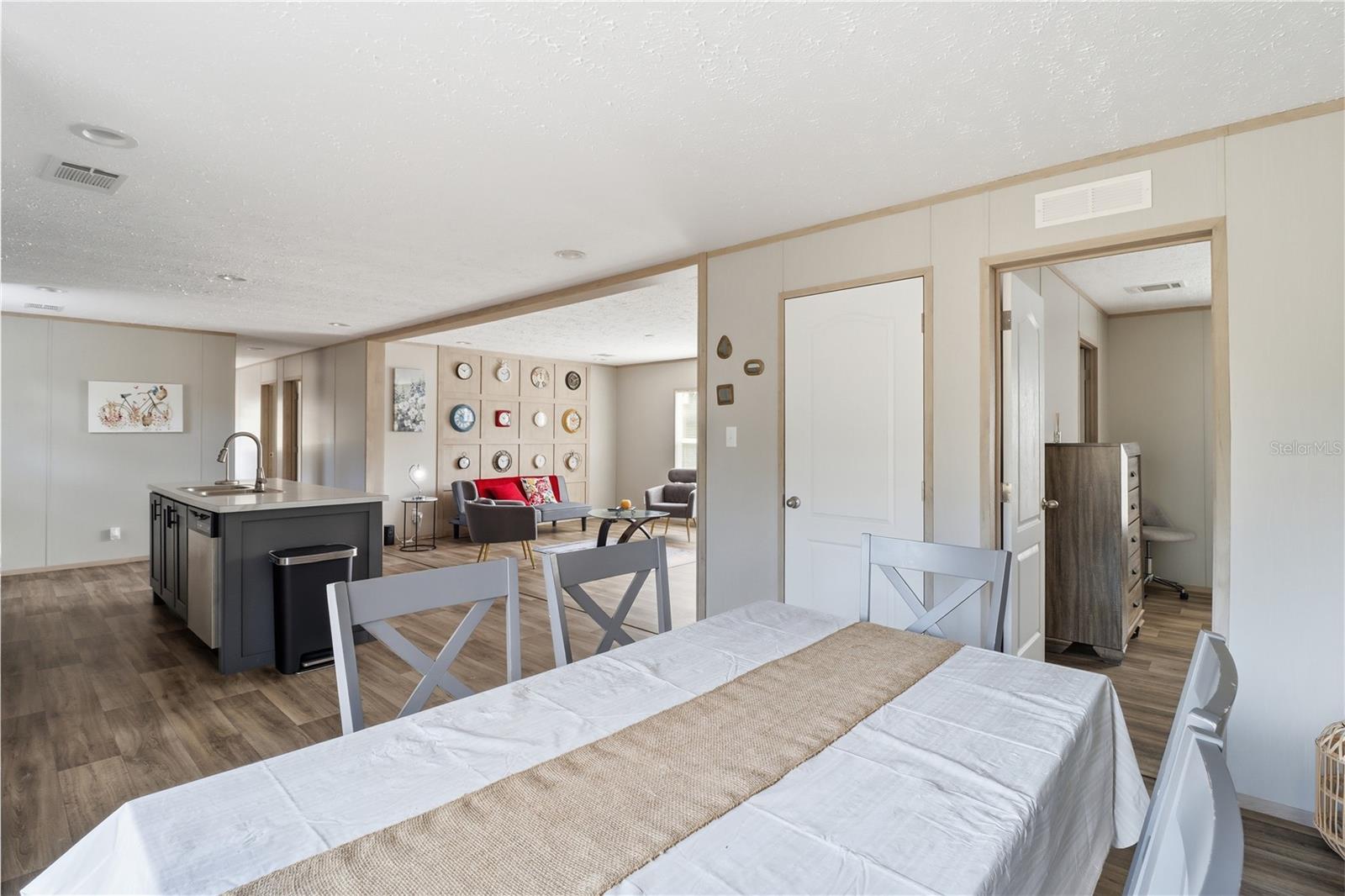 LAKE TROPICANA RANCHETTES 13 - Residential