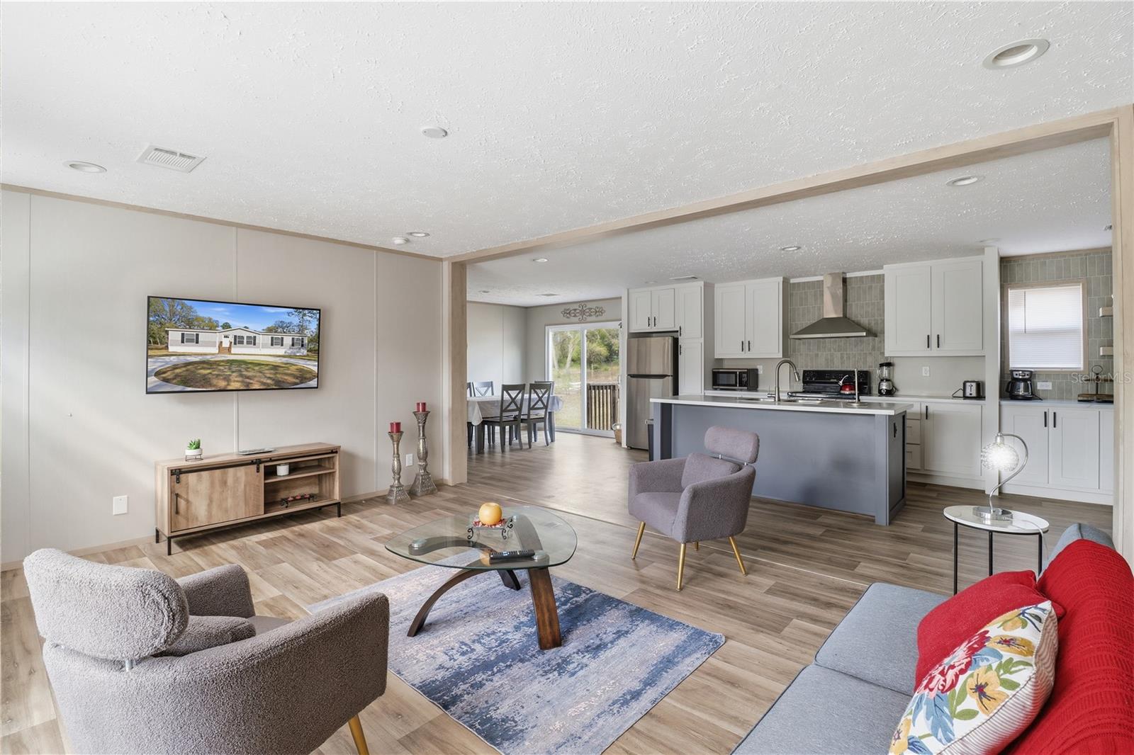 LAKE TROPICANA RANCHETTES 13 - Residential