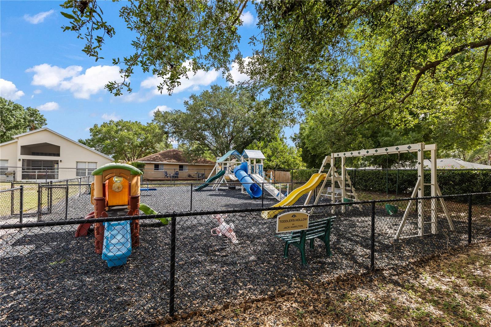 DEER HOLLOW - Residential